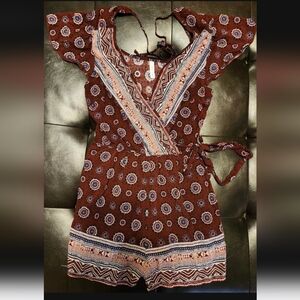Xhilaration Boho Style Juniors Sz M Romper